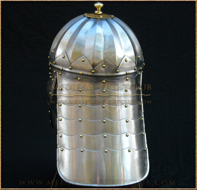 Zischargge/Capeline - lobstertail pot Helmet